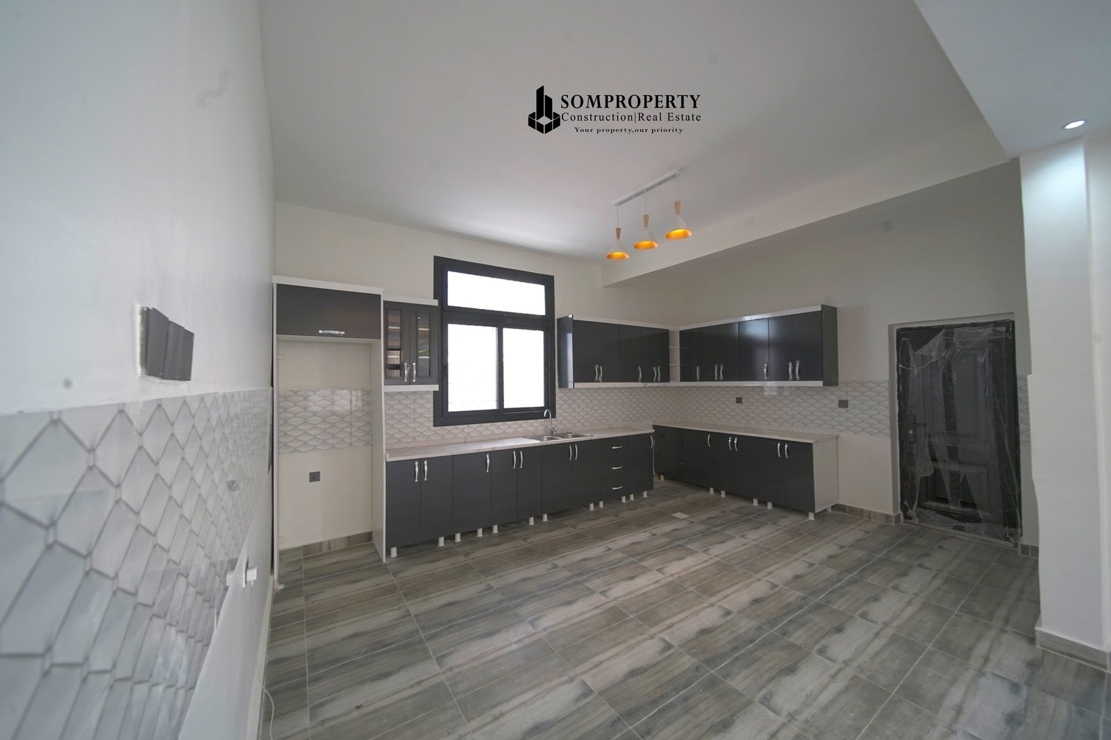 Dhismaha ID 23 302 - Image 1