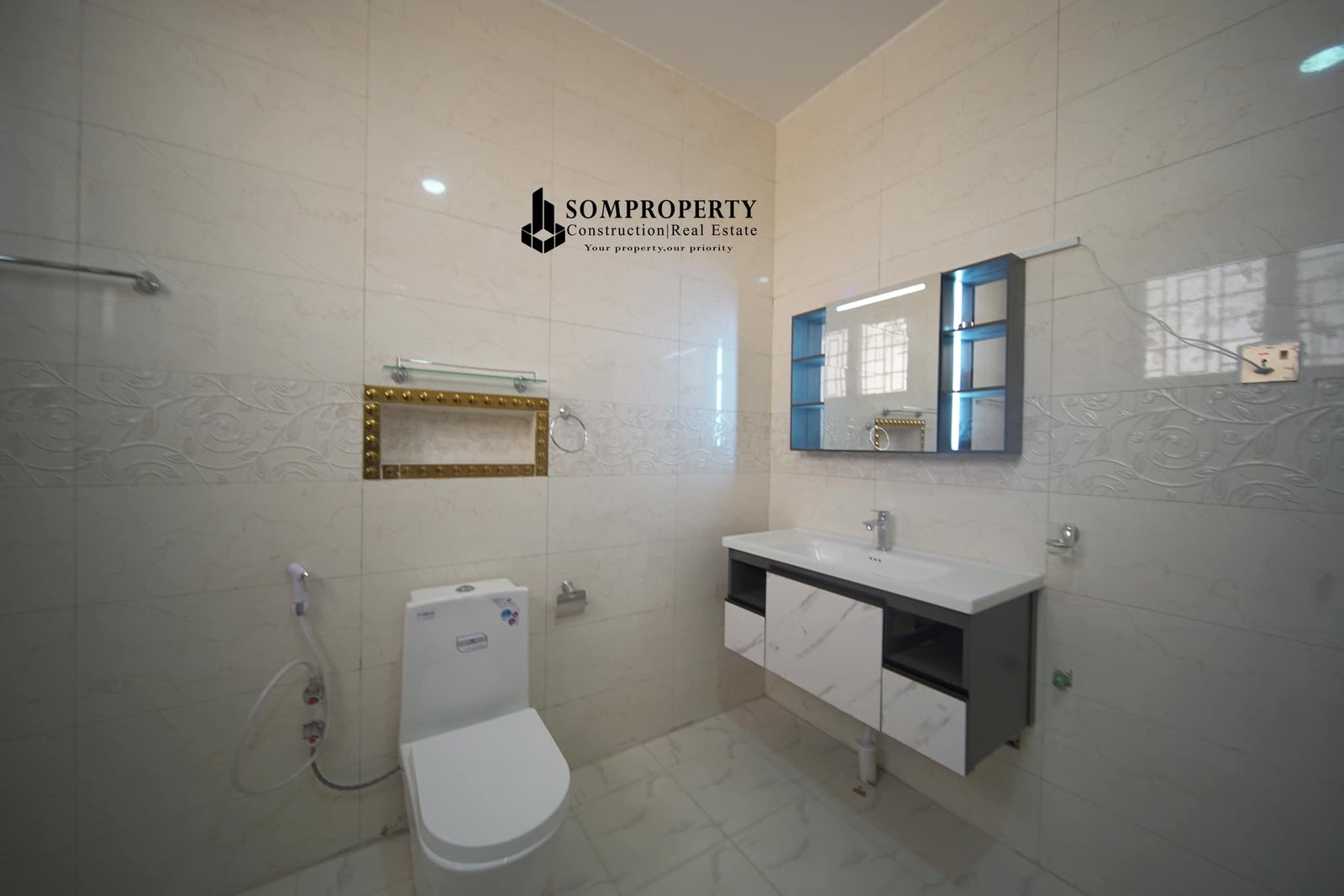 Dhismaha ID 24 319 - Image 3