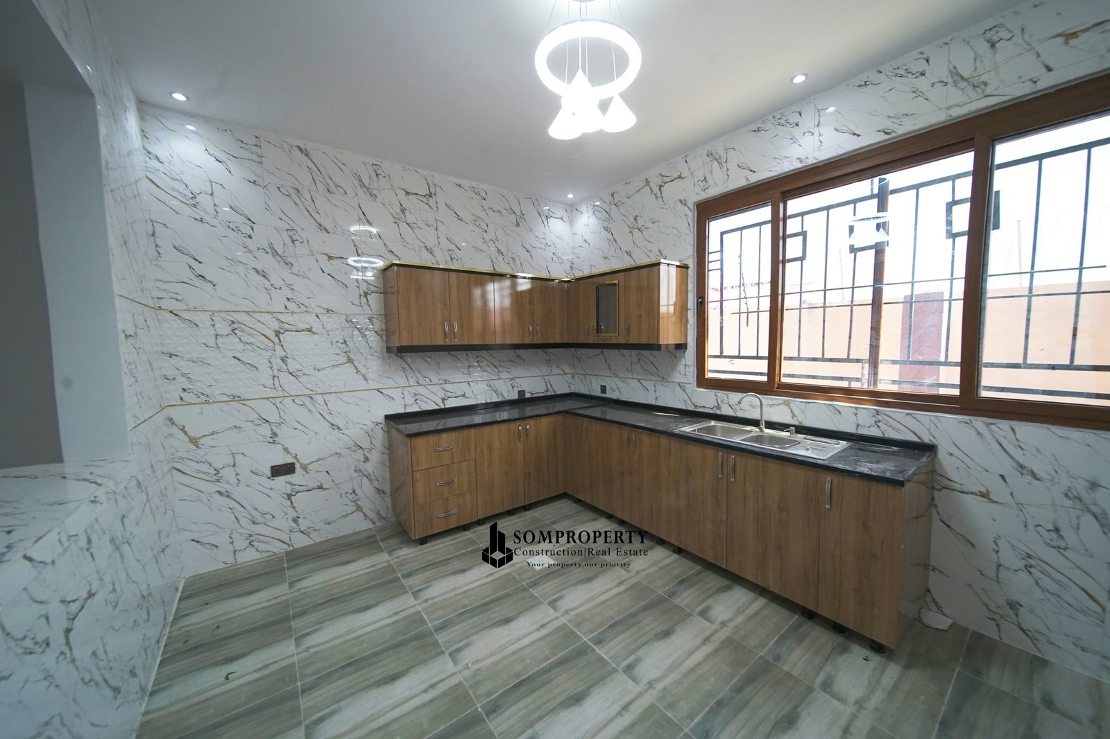 Dhismaha ID 24 320 - Image 1